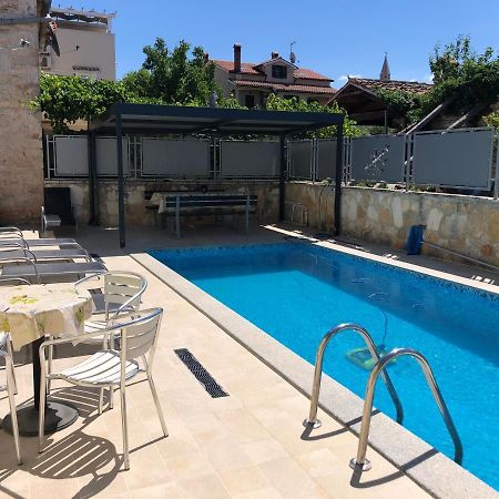 Tar-Vabriga Villa Karina Tar מראה חיצוני תמונה