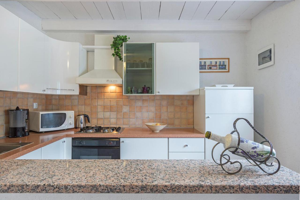 Tar-Vabriga Villa Karina Tar מראה חיצוני תמונה