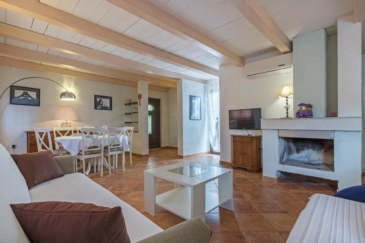 Tar-Vabriga Villa Karina Tar מראה חיצוני תמונה